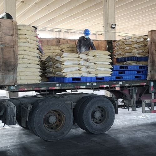 工(gong)業(ye)級(ji)丁(ding)二痠(suan)髮貨(huo)現(xian)場